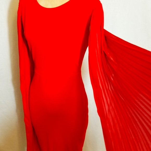 Classic Fashion Collection Dresses & Skirts - LADY IN RED HOSTESS PERFORMER DRESS LONG PLEATED SLEEVES LIPSTICK FASHION MOD XL